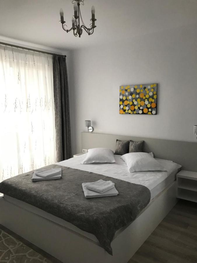 New Aparthotel Floresti Екстер'єр фото